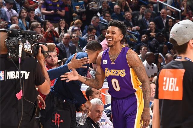 成为二次元 成为二次元