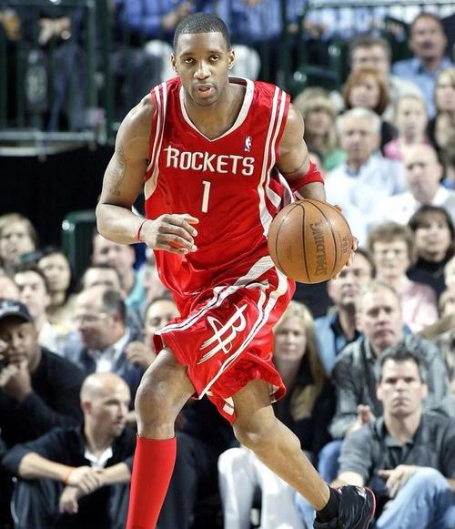 NBA：凯尔特人稳住晋级东部优势